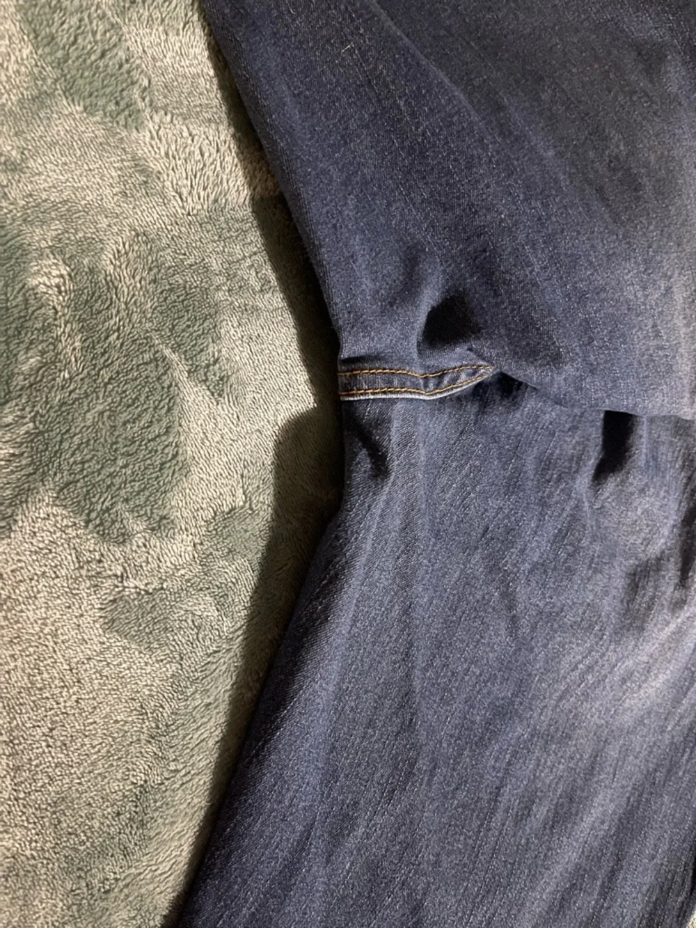 SHEIN Dark Blue Skinny Jeans with Subtle Fade. MAKE AN OFFER - Picture 5 of 5